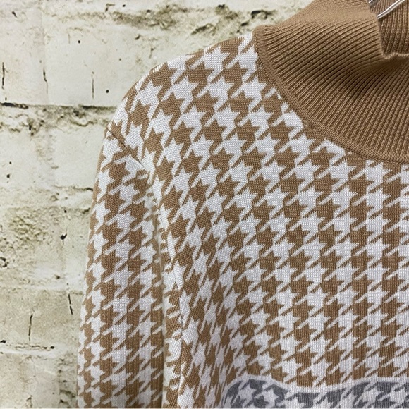 Calvin Klein Beige Gray Houndstooth Mock Neck Soft Sweater - Picture 2 of 5
